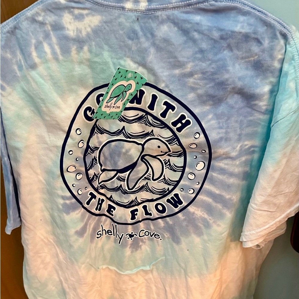 NWT Shelly Cove T-Shirt. Blue, Green and White Tie Dye Turtle Tee.